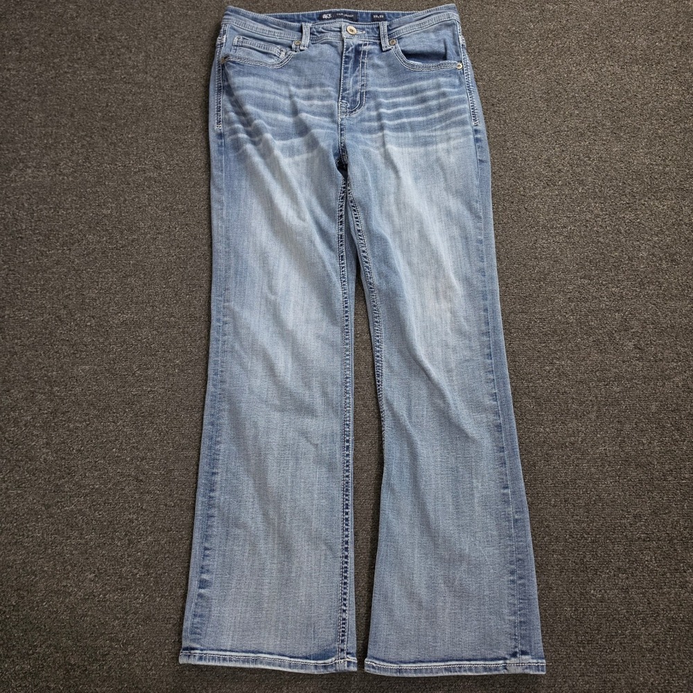 BKE Tyler Bootcut Jeans Mens 32x32 Light Wash Denim Casual Classic Fit U265